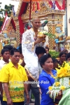 Thailändisches Ordinationsgewand für angehende Thai Mönche